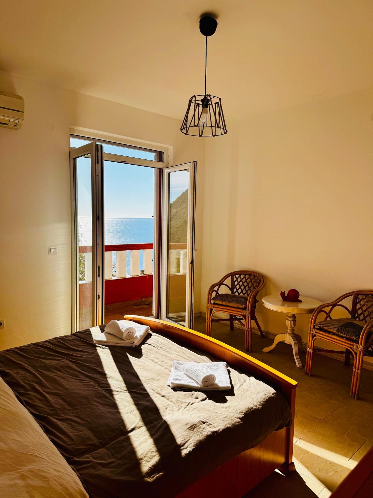Budva Felix Suites エクステリア 写真