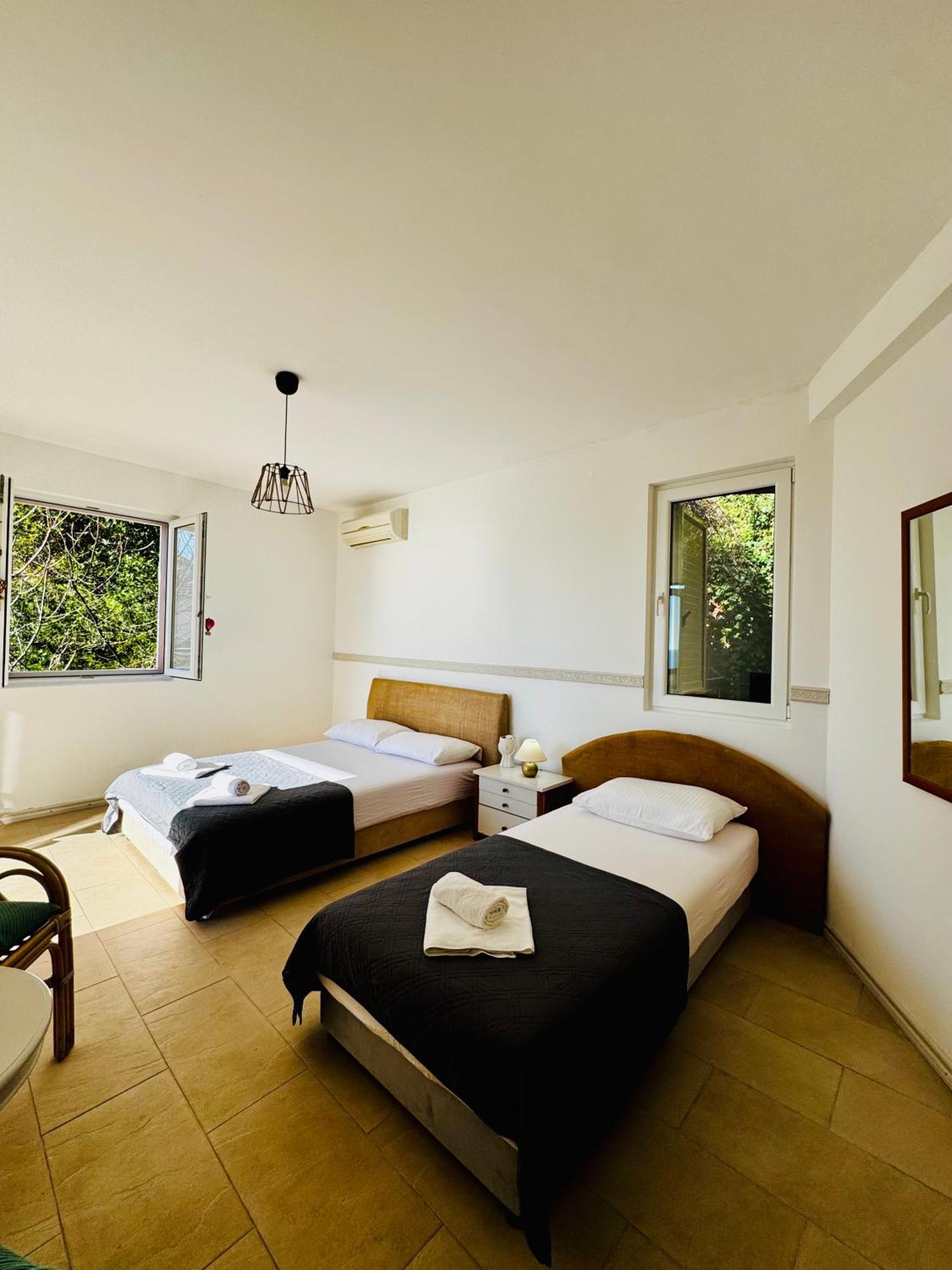 Budva Felix Suites エクステリア 写真