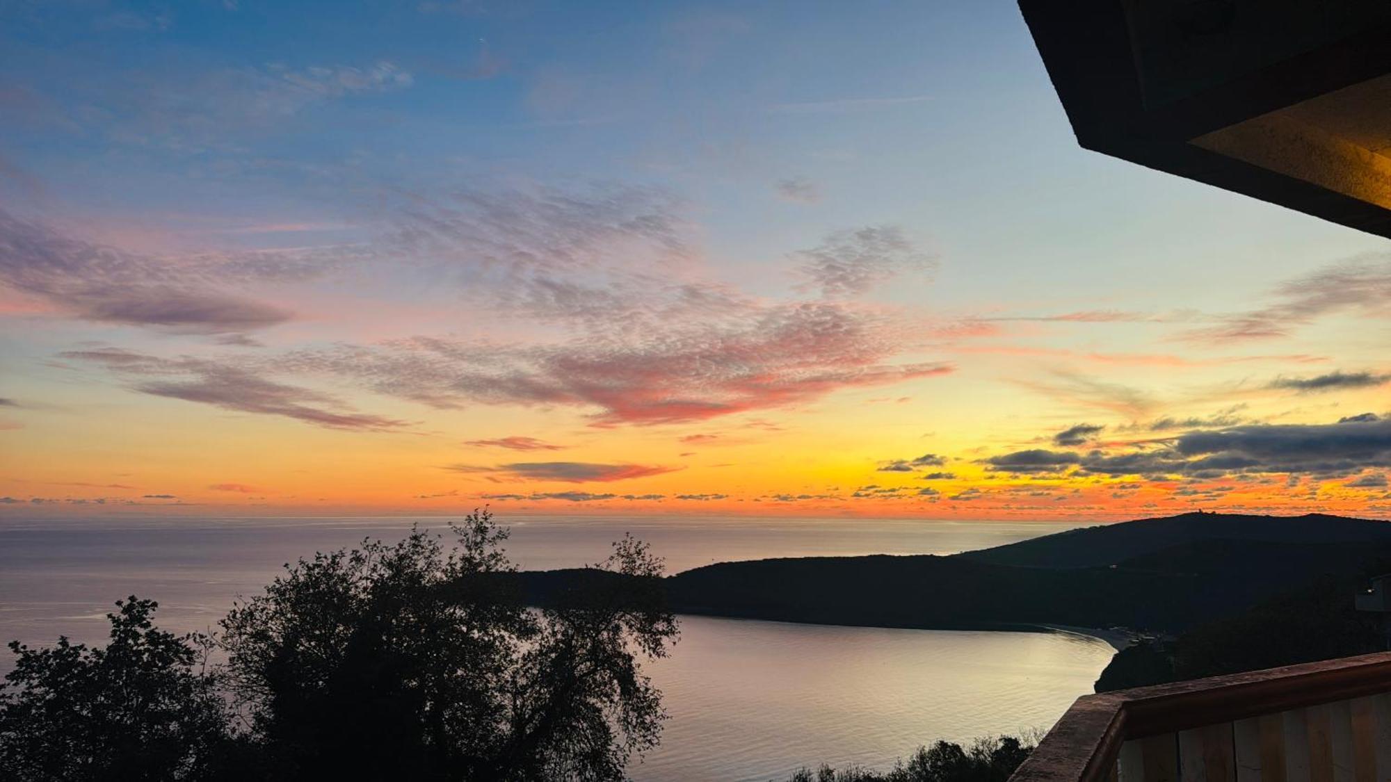 Budva Felix Suites エクステリア 写真