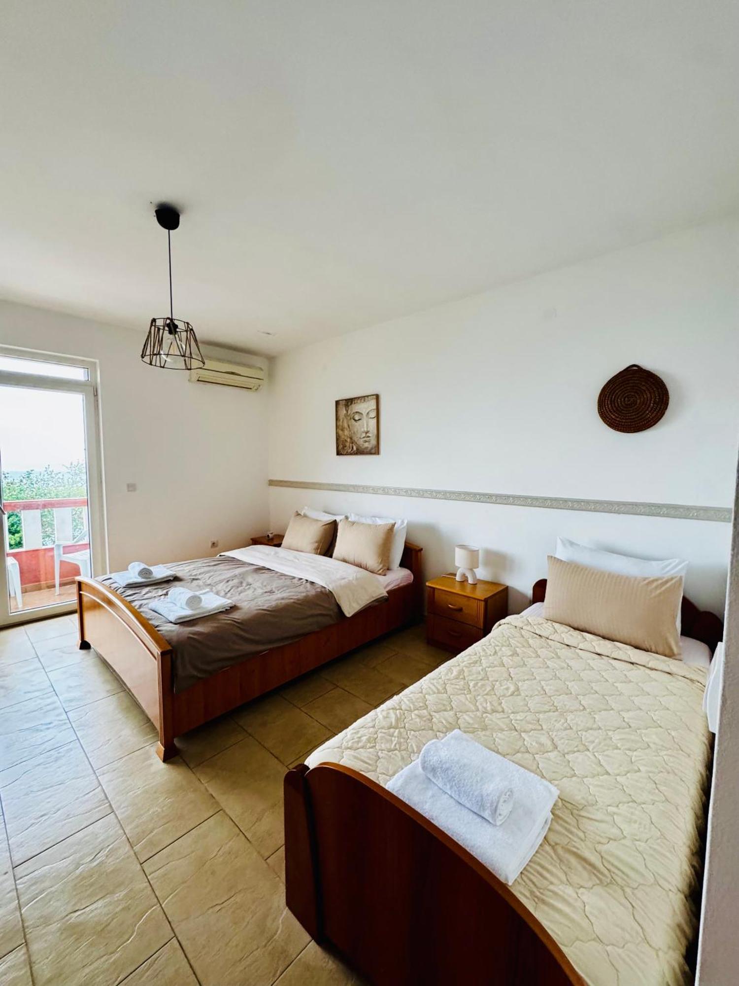 Budva Felix Suites エクステリア 写真