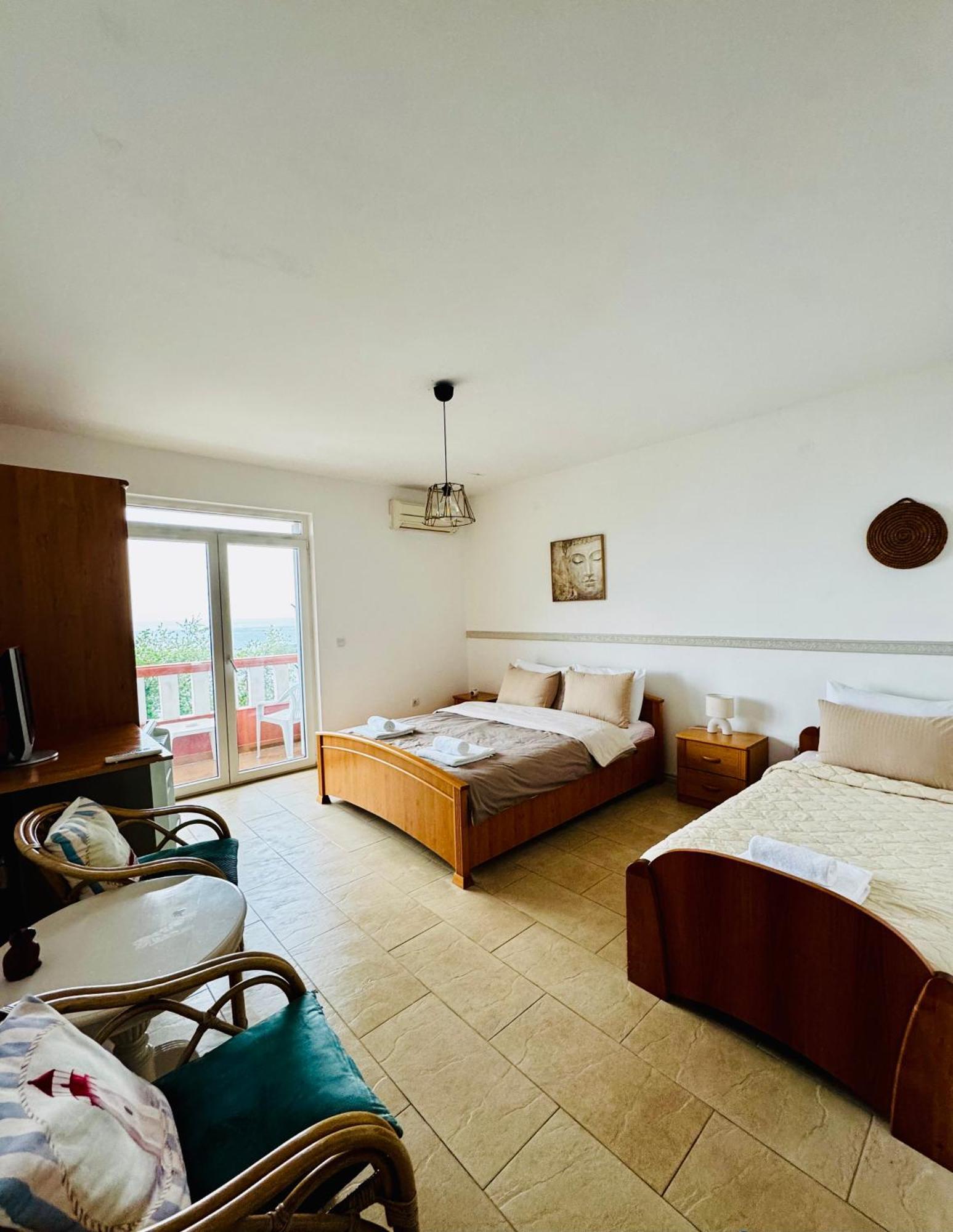 Budva Felix Suites エクステリア 写真