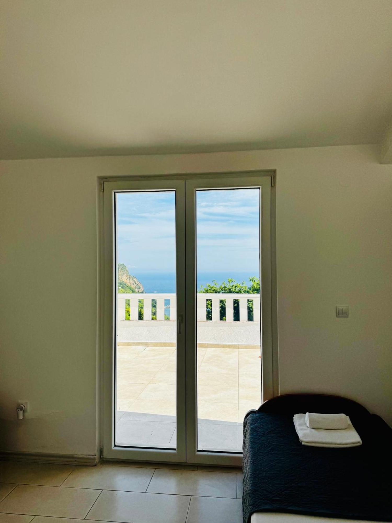 Budva Felix Suites エクステリア 写真